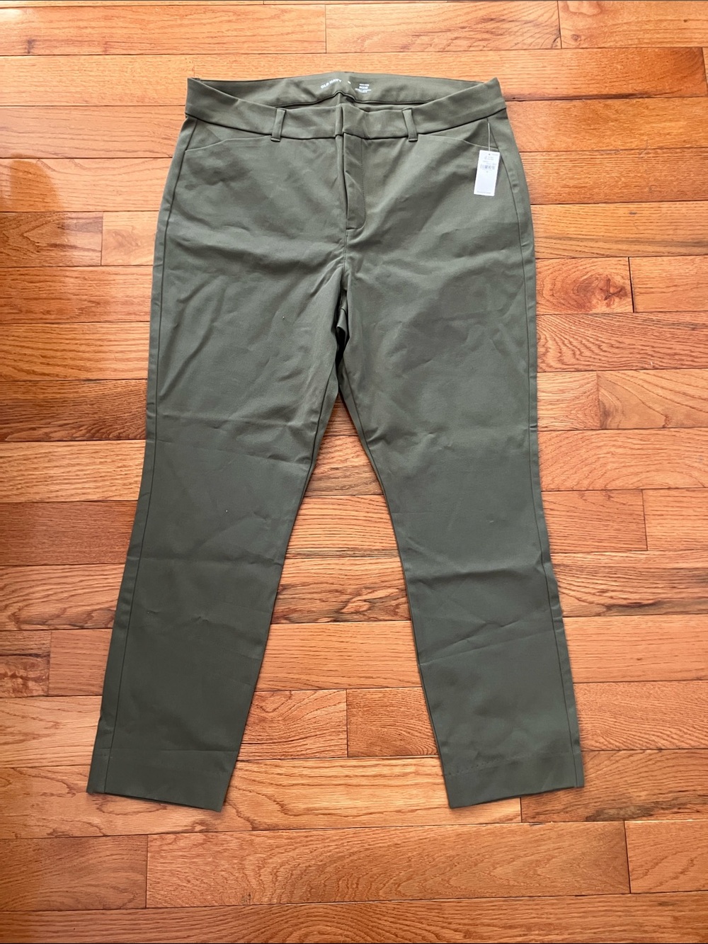 NWT Old Navy Women’s Green High-Rise Pixie Pant - 16